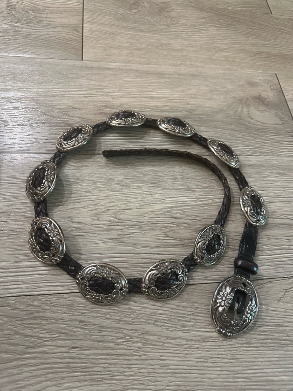 Vtg Black Skinny Leather Silver Metal Concho Dress Belt M